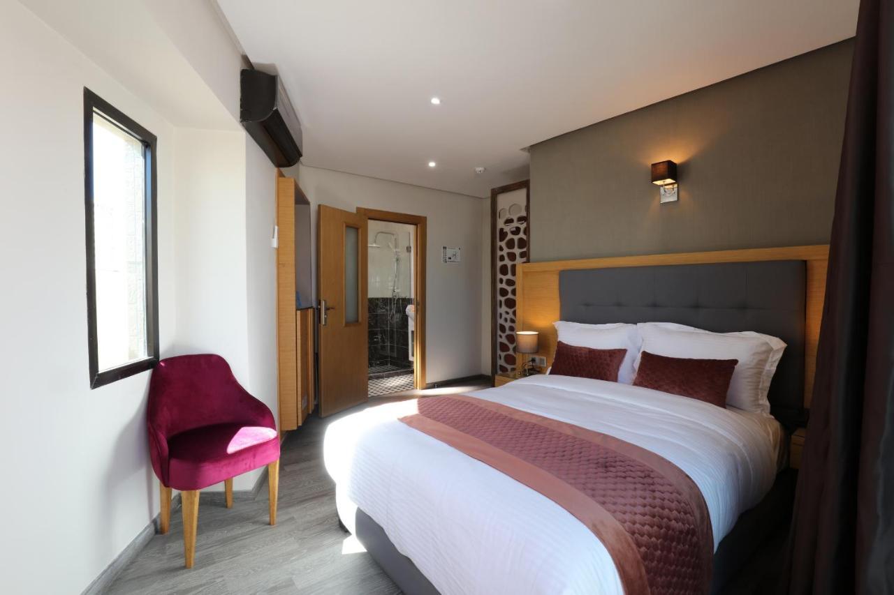 Silver & 4* Casablanca