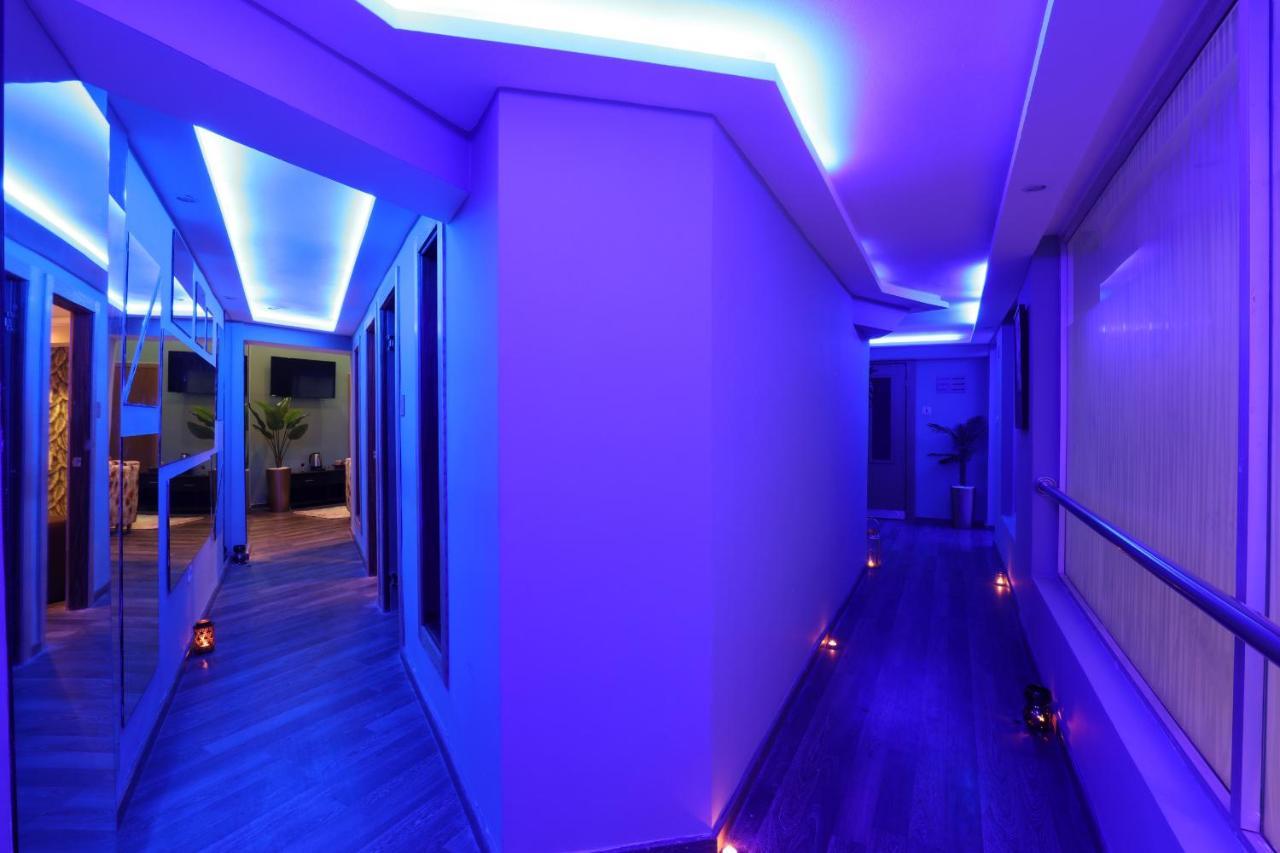 Silver & 4* Casablanca