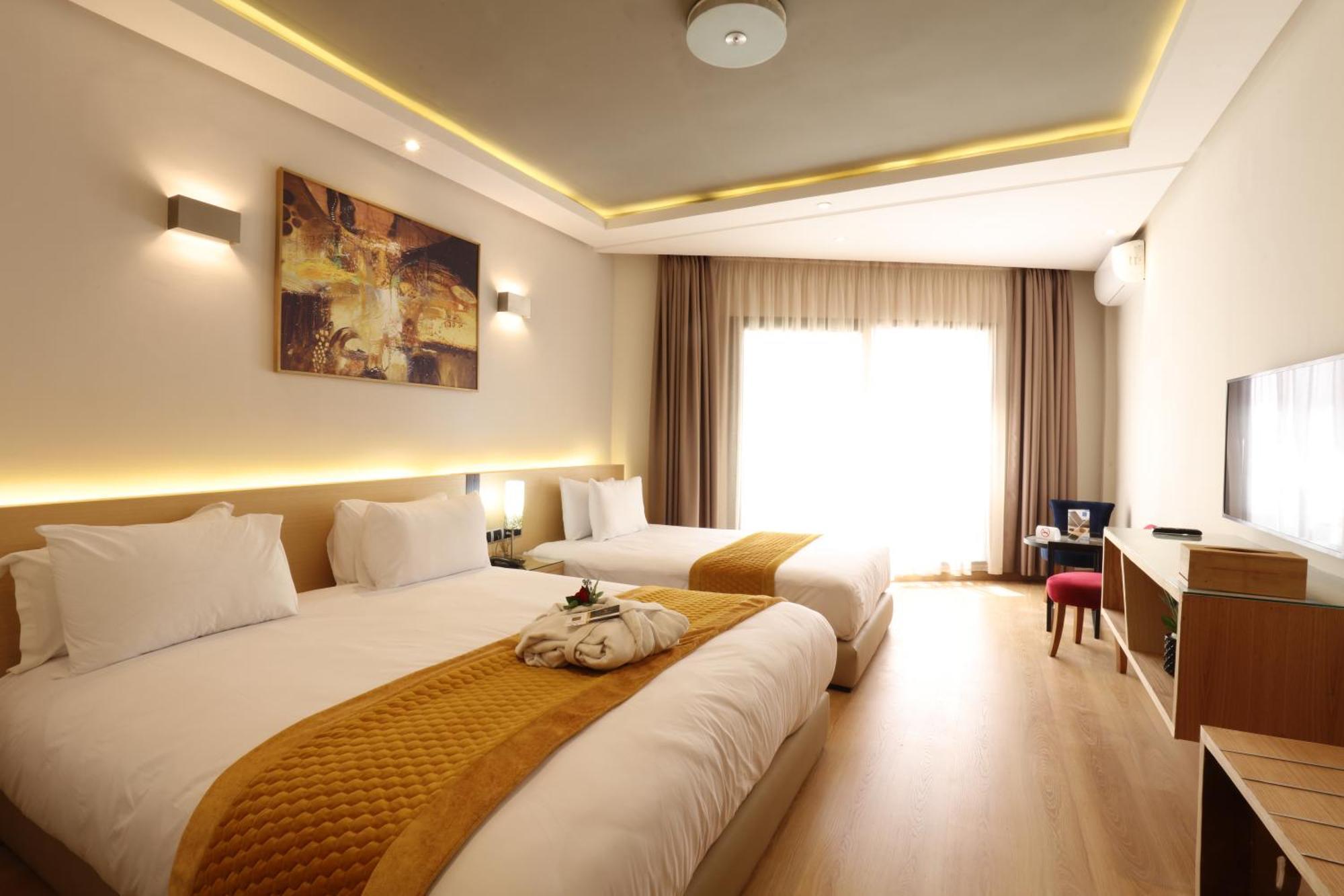 Silver & Hotel 4*